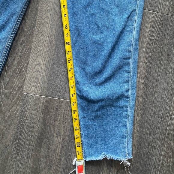 Levi’s Mom Jean - Picture 8 of 8